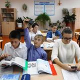 Алло, алло, кто в телефоне сидит?